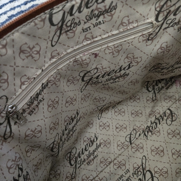 Vintage Guess Brown Textured Shoulder Bag Gold Details - Picture 9 of 14